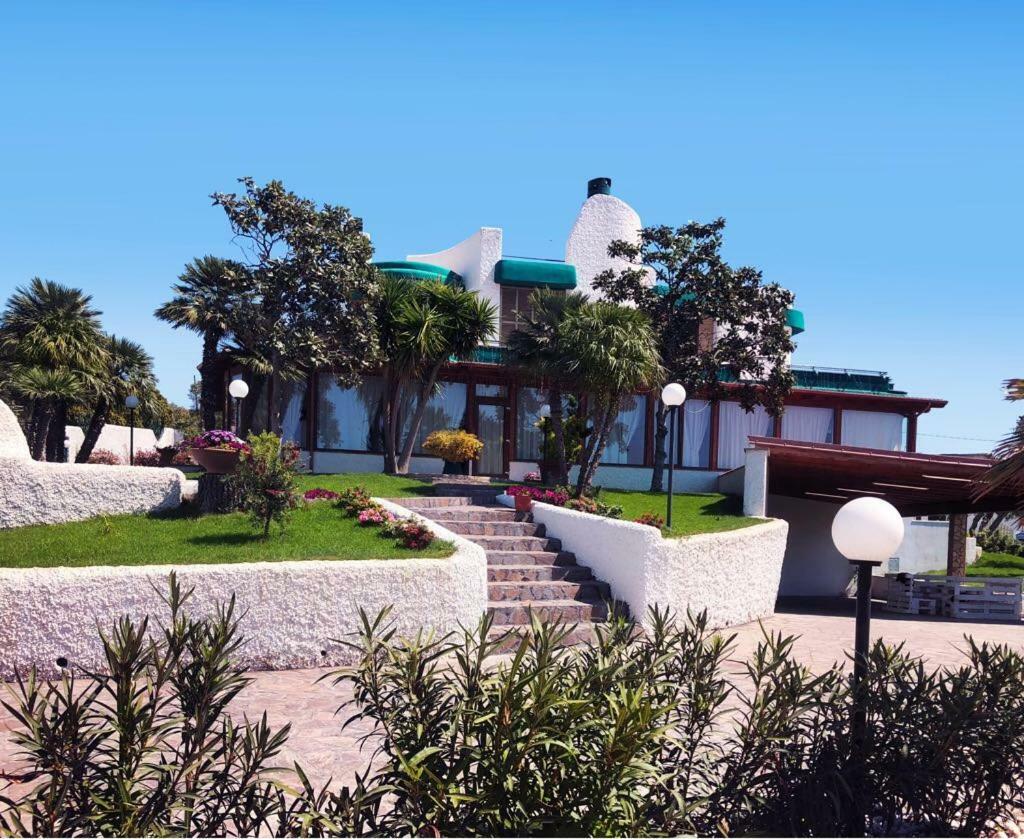 Villalessandra Civitavecchia Ngoại thất bức ảnh